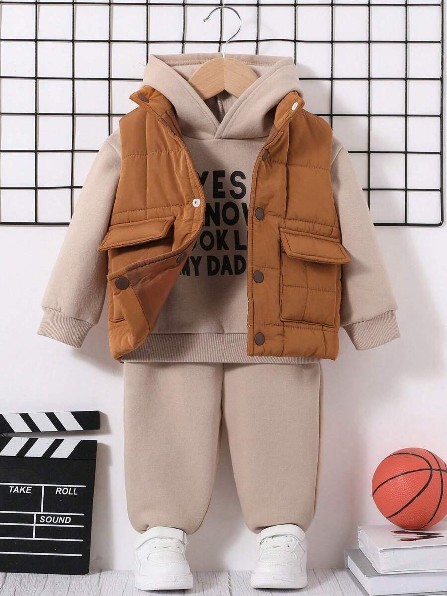 Sweatshirt com capuz e calças de fato de treino com letras sólidas e bolso com pala para bebé menino